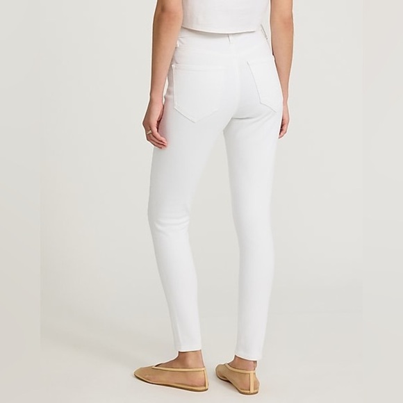 Express High Waisted White Supersoft Skinny Jeans (Size 0) - Picture 2 of 12